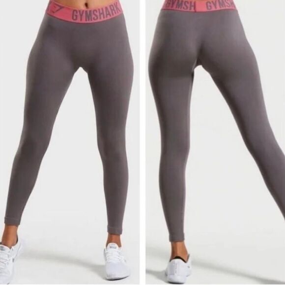 Gymshark Seamlesss Set in Large in Gray & Slate Rose Bra & Full Length Length - Picture 3 of 7